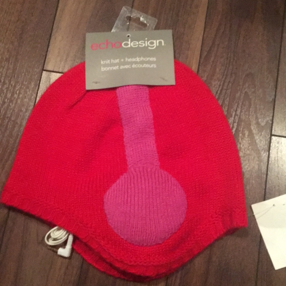 ECHO DESIGN Red Knit hat w/ Headphones